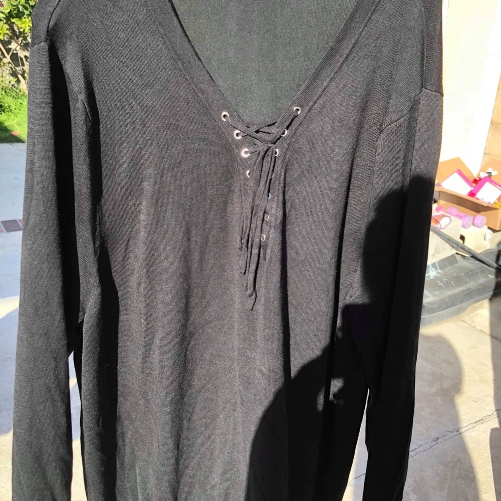 Long sleeve black shirt